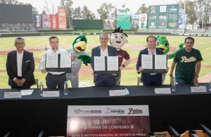 Firman convenio de colaboración el IMDP y el Club Pericos de Puebla