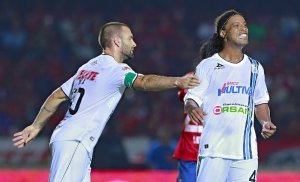 Emanuel Villa revela que Ronaldinho no sabía cómo usar los cajeros en Querétaro; &quot;Él necesitaba 30 mil pesos&quot;