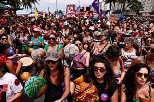 &iquest;El fin del orden patriarcal? El 8M de 2026 consagra al feminismo popular como el &uacute;ltimo basti&oacute;n contra el fascismo global