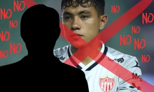 Emilio Lara intentó abrazar a uno de sus ex-compañeros del Club América pero recibió tremendo BATAZO