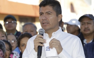 Eduardo Rivera acepta debatir con Alejandro Armenta una vez que se inscriba a la convocatoria del Frente Amplio por Puebla