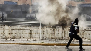 Ataca embajada de Cuba en EU con bombas molotov; México condena el hecho