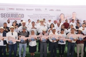 Acelera Armenta el desarrollo de la Sierra Negra con apoyos comunitarios y al campo