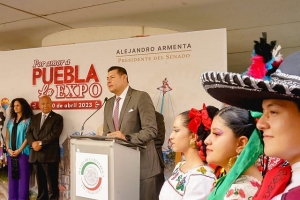 Armenta refrenda el amor a Puebla con una expo artesanal, artística y cultural