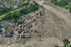 Una fuerte riada causa al menos 95 muertos en Nepal y hay varios centenares de turistas desaparecidos
