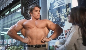 &quot;Fui realmente estúpido&quot;: Arnold Schwarzenegger recuerda su película más ridícula
