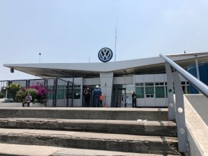Volkswagen inicia proceso de baja para 611 trabajadores afectados por eliminaci&oacute;n de turno