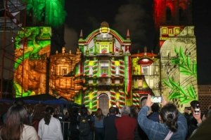 Inaugura Pepe Chedraui proyecciones del videomapping &quot;Septiembre Brilla&quot; en la fachada de Catedral