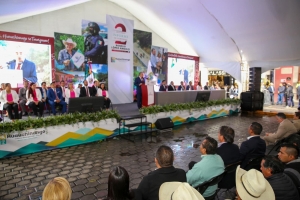 En Xicotepec y Huauchinango, Céspedes pide a alcaldes privilegiar la paz y seguridad
