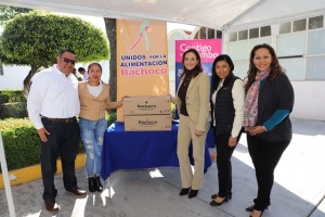SMDIF Puebla recibe donación de Bachoco; mil 200 kilos de piezas de pollo para las 17 juntas auxiliares